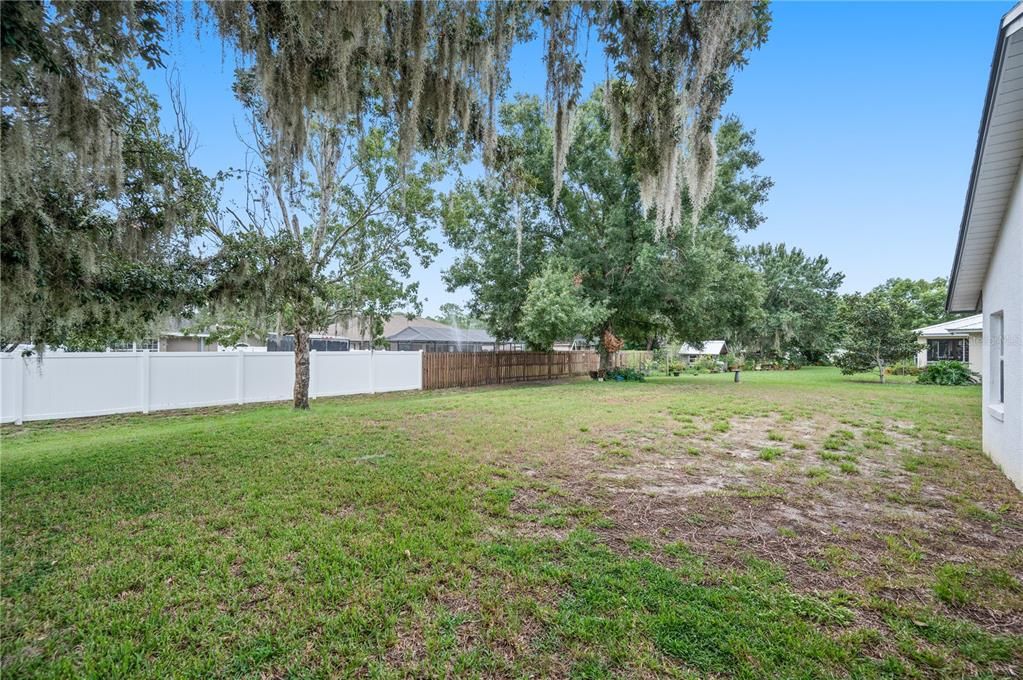 For Sale: $340,000 (3 beds, 2 baths, 1646 Square Feet)