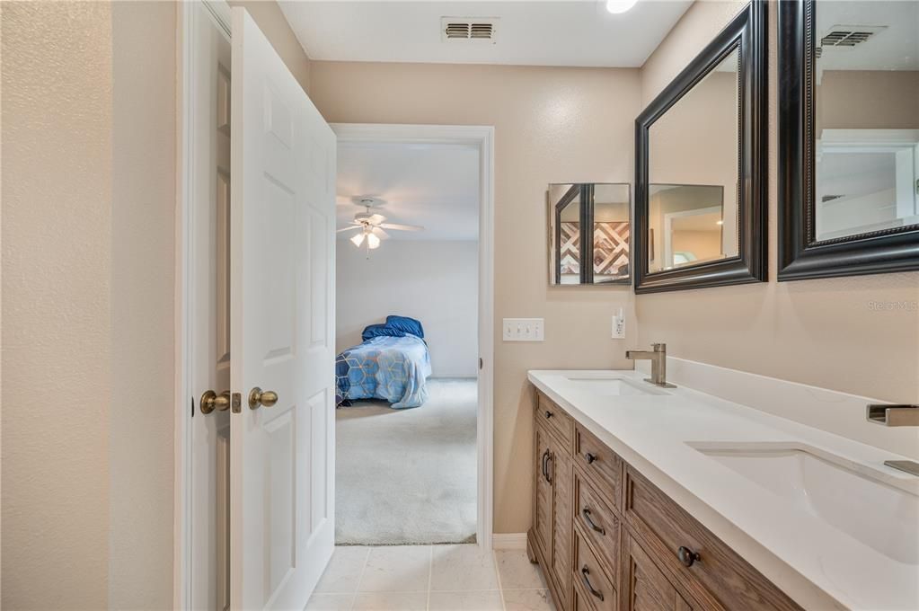 For Sale: $340,000 (3 beds, 2 baths, 1646 Square Feet)