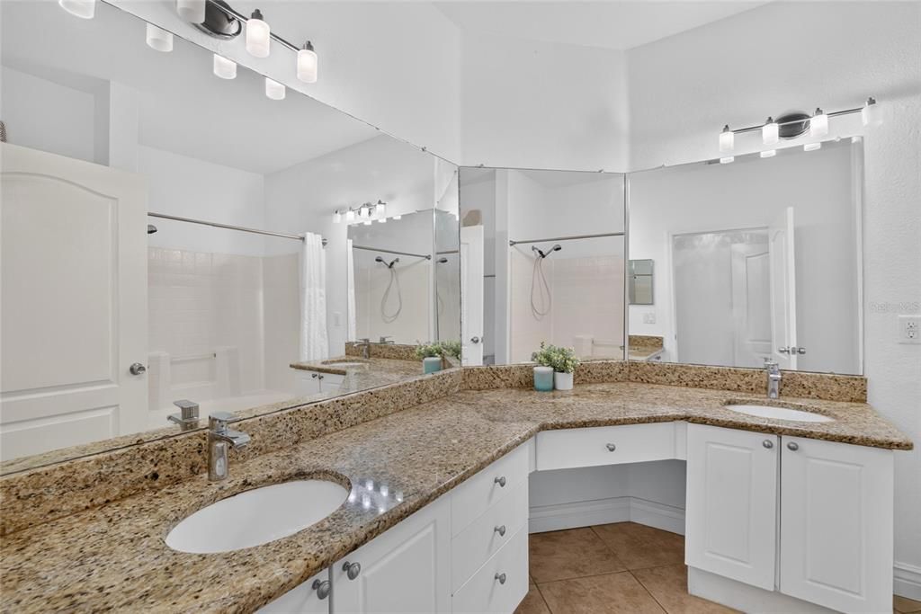 For Sale: $245,000 (2 beds, 2 baths, 1230 Square Feet)