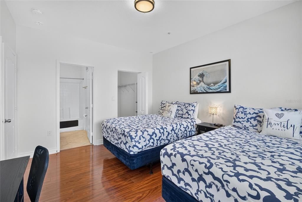 For Sale: $245,000 (2 beds, 2 baths, 1230 Square Feet)