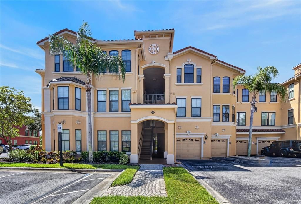 For Sale: $245,000 (2 beds, 2 baths, 1230 Square Feet)
