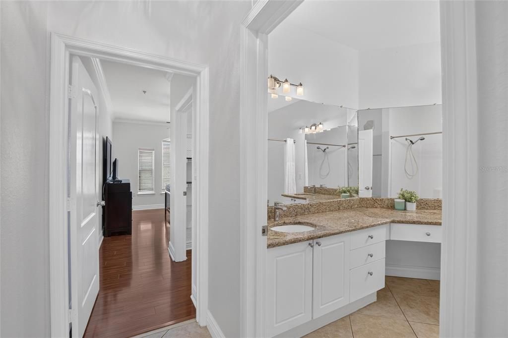 For Sale: $245,000 (2 beds, 2 baths, 1230 Square Feet)
