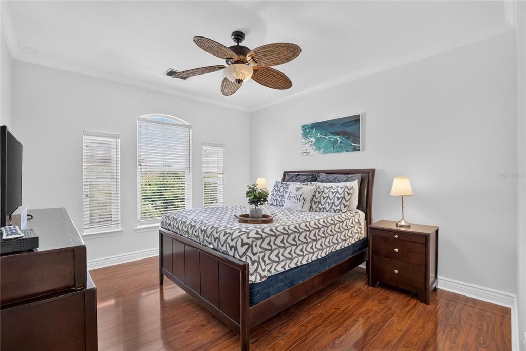 For Sale: $245,000 (2 beds, 2 baths, 1230 Square Feet)