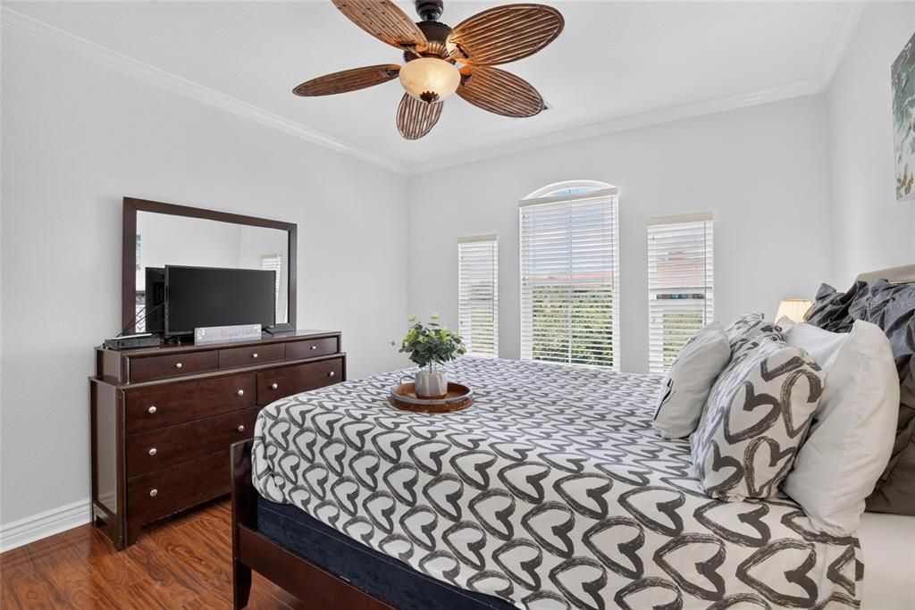 For Sale: $245,000 (2 beds, 2 baths, 1230 Square Feet)
