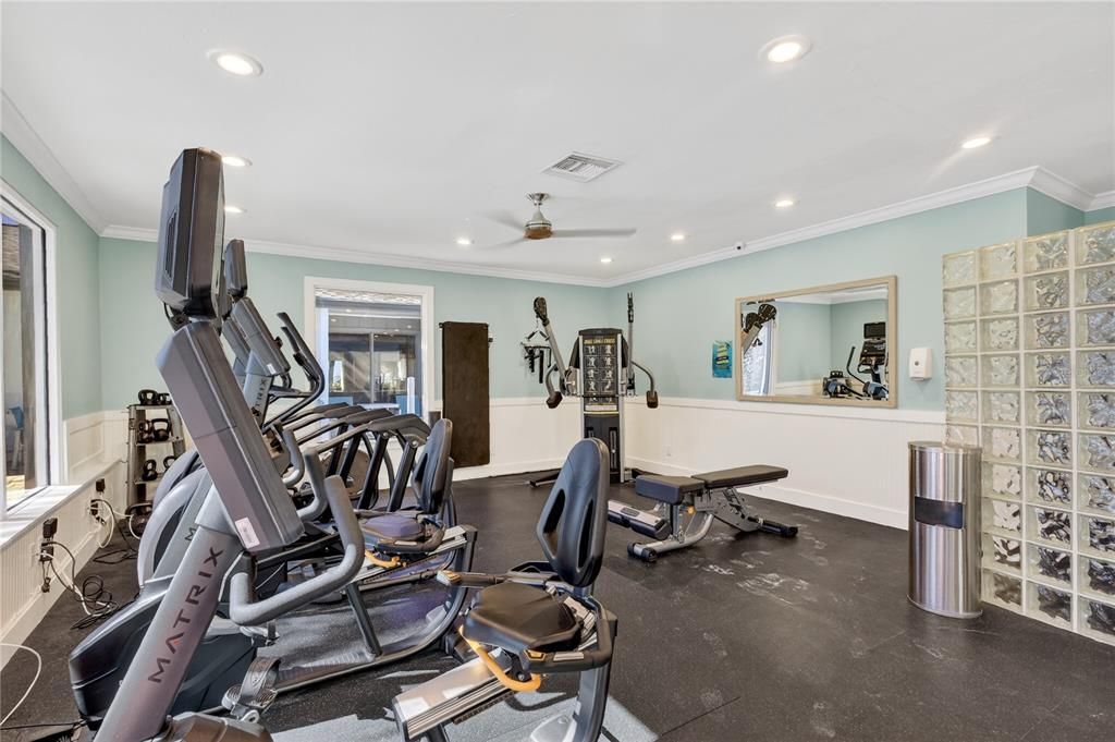 For Sale: $669,000 (2 beds, 2 baths, 1083 Square Feet)