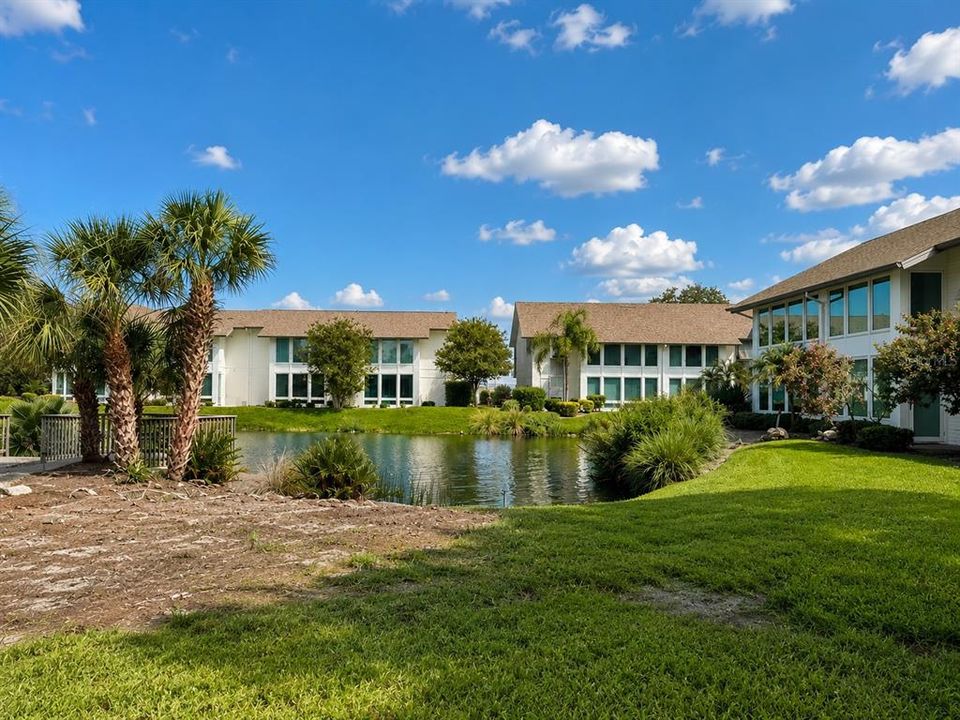 For Sale: $669,000 (2 beds, 2 baths, 1083 Square Feet)