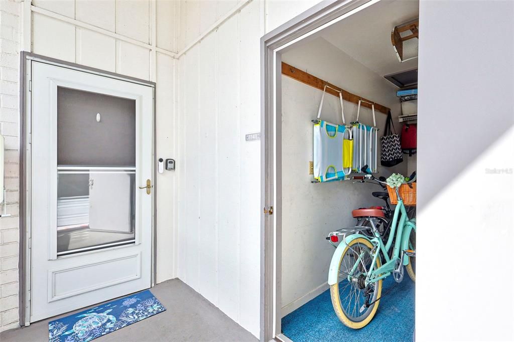 For Sale: $669,000 (2 beds, 2 baths, 1083 Square Feet)