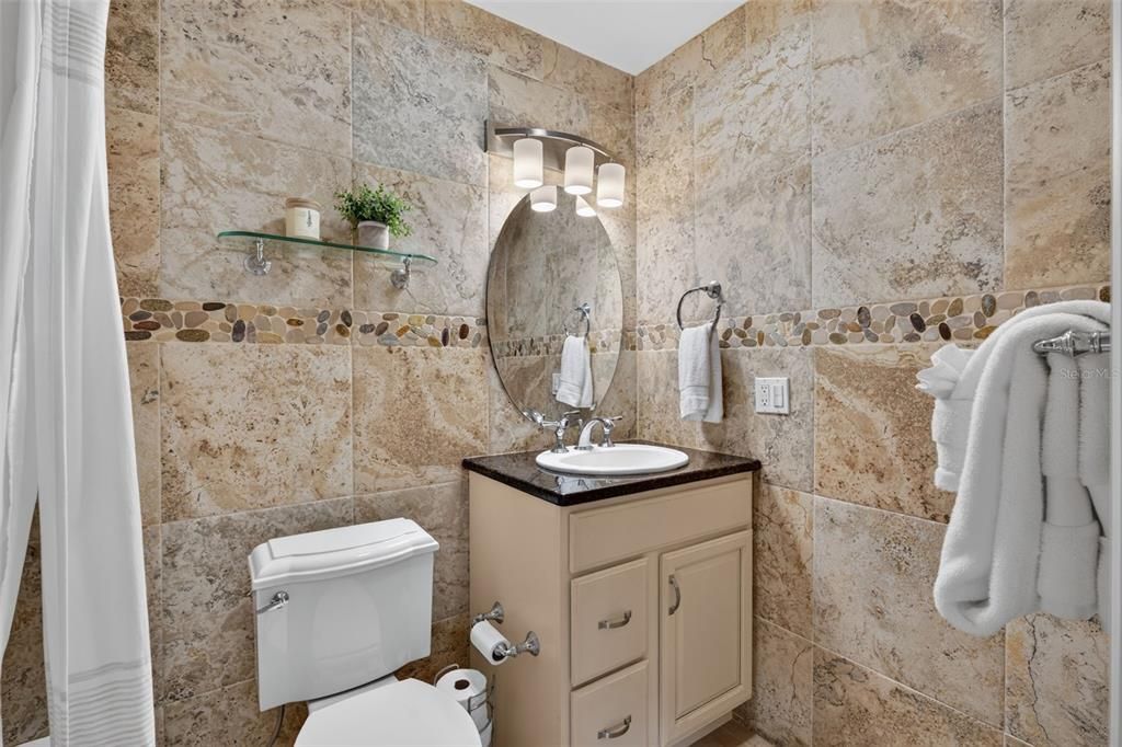For Sale: $669,000 (2 beds, 2 baths, 1083 Square Feet)