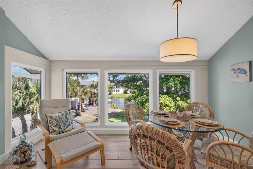 For Sale: $669,000 (2 beds, 2 baths, 1083 Square Feet)