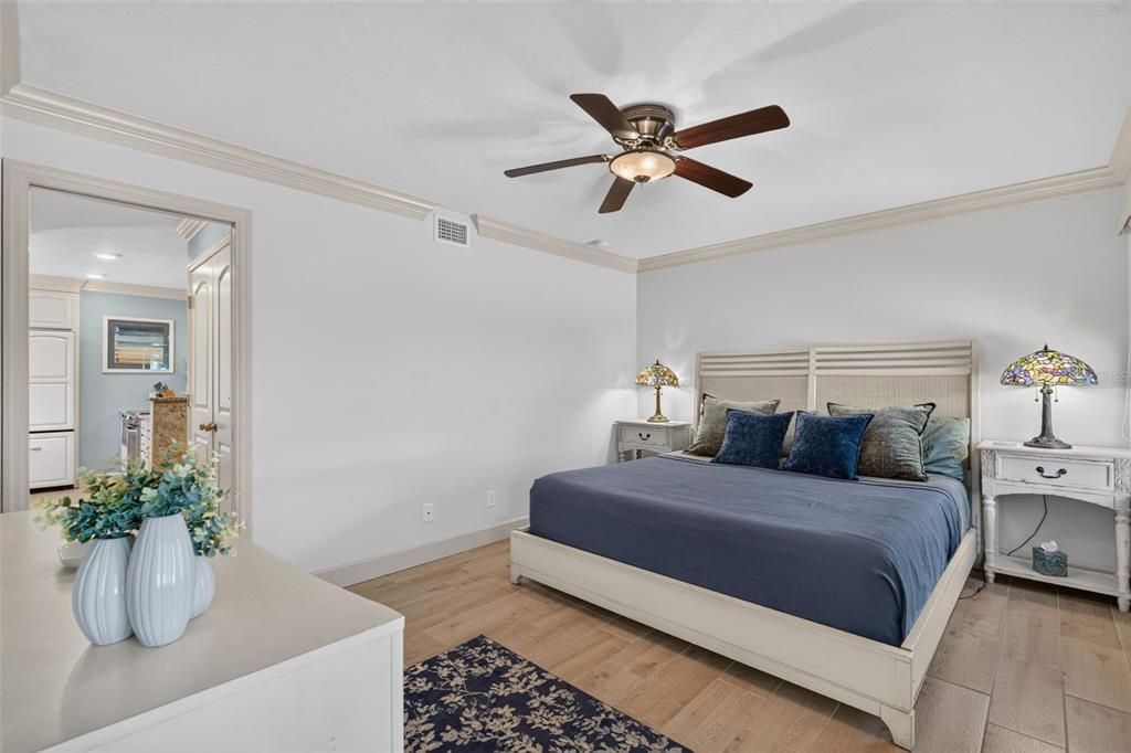 For Sale: $669,000 (2 beds, 2 baths, 1083 Square Feet)