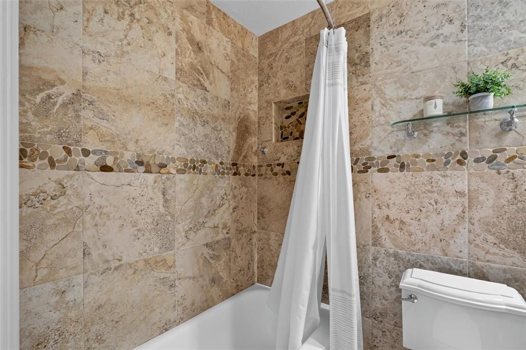 For Sale: $669,000 (2 beds, 2 baths, 1083 Square Feet)