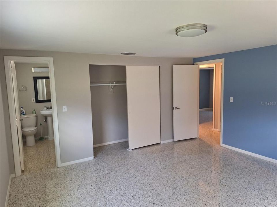 For Rent: $3,250 (3 beds, 2 baths, 1864 Square Feet)