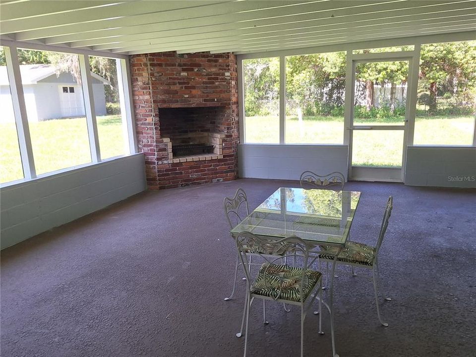 For Rent: $3,250 (3 beds, 2 baths, 1864 Square Feet)