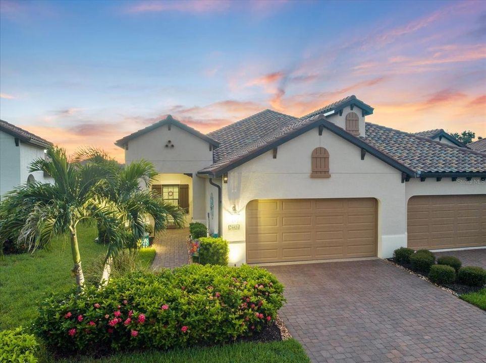 For Sale: $465,000 (3 beds, 2 baths, 1845 Square Feet)