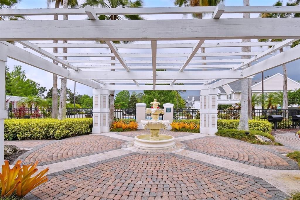 For Sale: $229,900 (2 beds, 1 baths, 966 Square Feet)