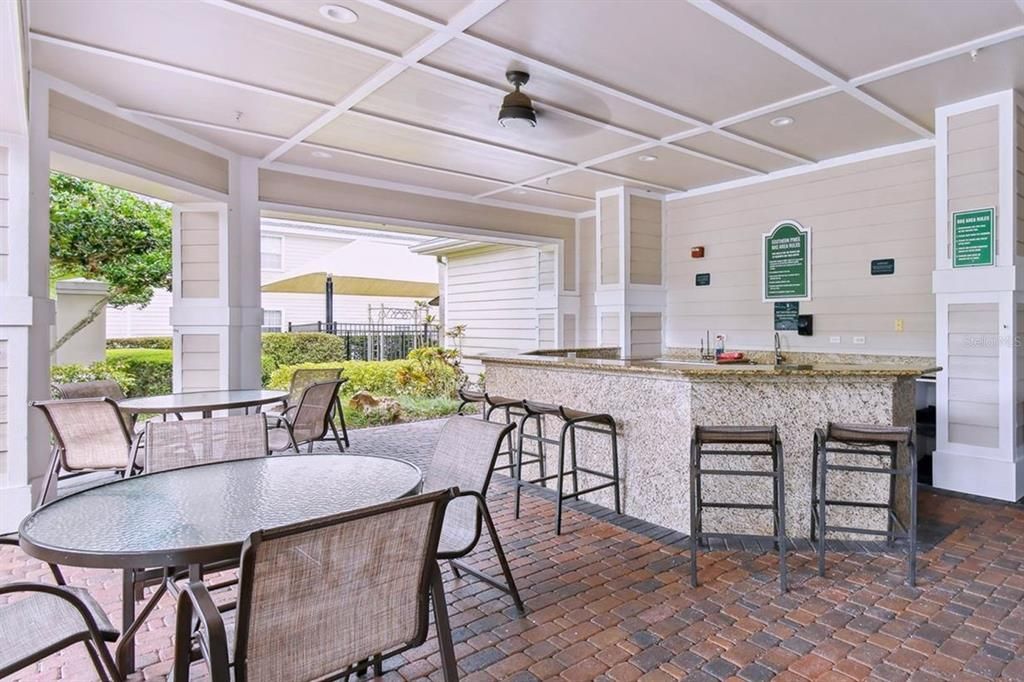 For Sale: $229,900 (2 beds, 1 baths, 966 Square Feet)