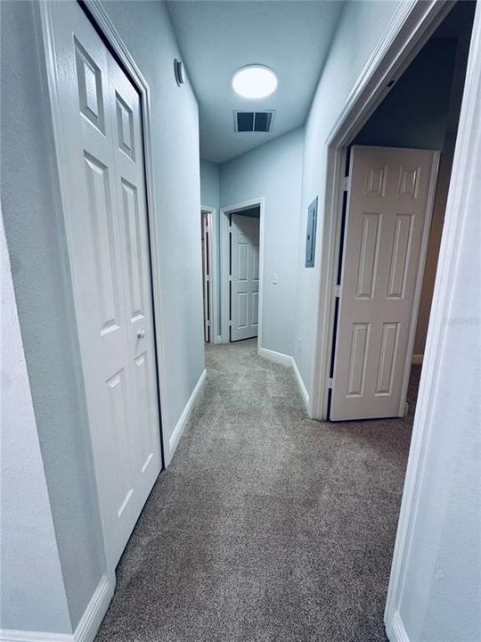 For Sale: $229,900 (2 beds, 1 baths, 966 Square Feet)