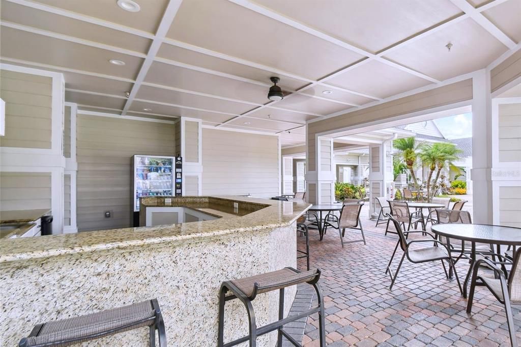 For Sale: $229,900 (2 beds, 1 baths, 966 Square Feet)