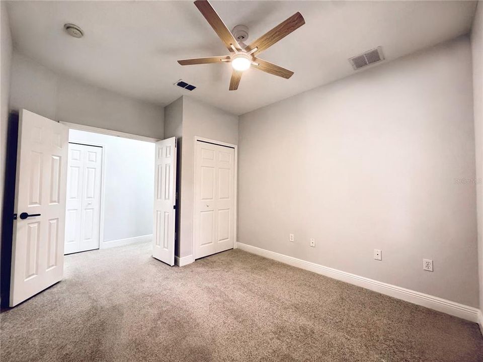 For Sale: $229,900 (2 beds, 1 baths, 966 Square Feet)