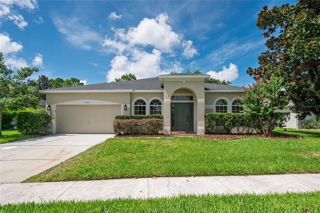 For Sale: $640,000 (4 beds, 3 baths, 2420 Square Feet)