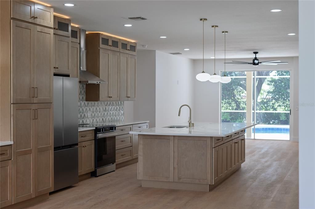 For Sale: $640,000 (4 beds, 3 baths, 2420 Square Feet)