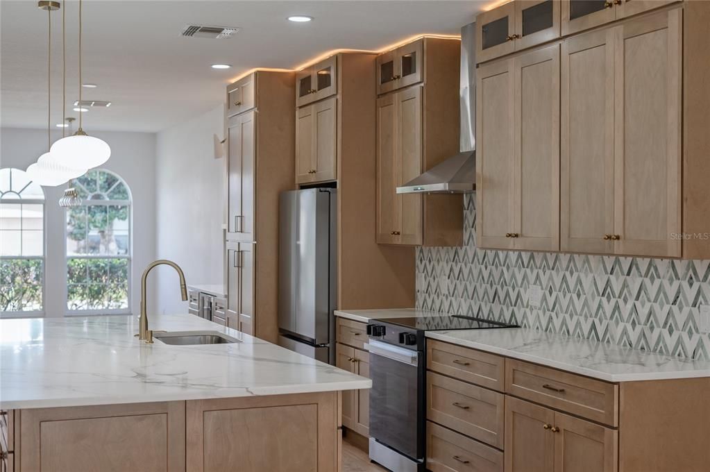 For Sale: $640,000 (4 beds, 3 baths, 2420 Square Feet)
