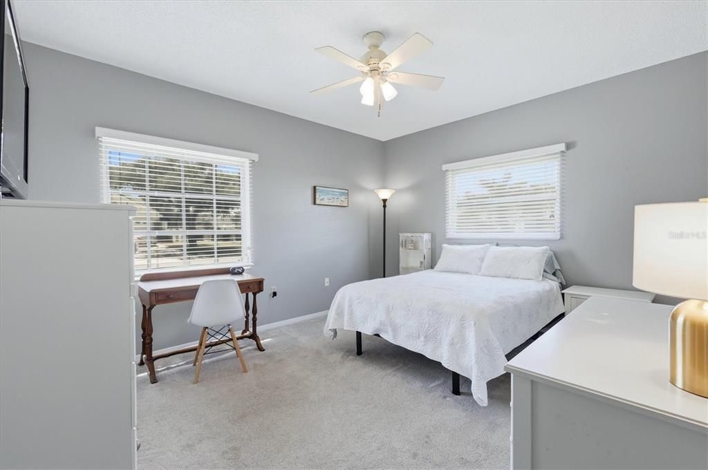 For Sale: $229,900 (2 beds, 2 baths, 1155 Square Feet)
