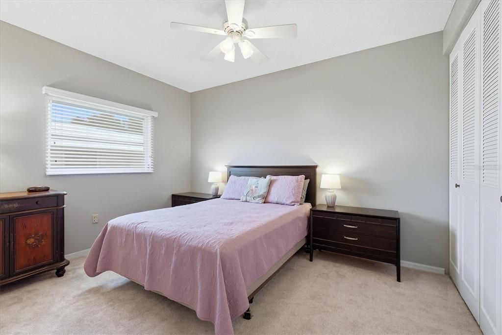 For Sale: $229,900 (2 beds, 2 baths, 1155 Square Feet)