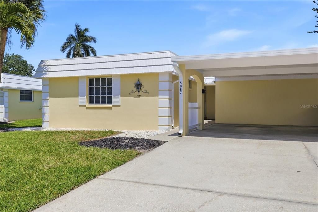 For Sale: $229,900 (2 beds, 2 baths, 1155 Square Feet)