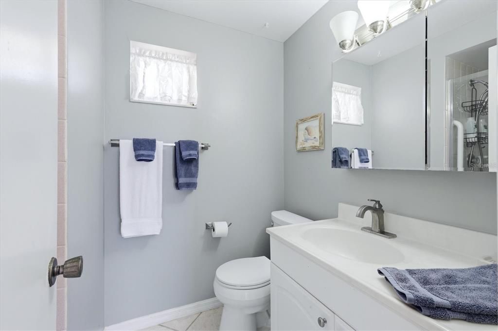 For Sale: $229,900 (2 beds, 2 baths, 1155 Square Feet)