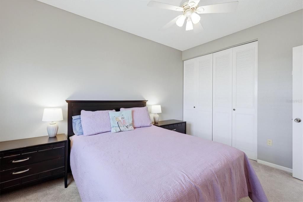 For Sale: $229,900 (2 beds, 2 baths, 1155 Square Feet)