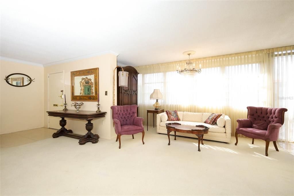 For Sale: $1,050,000 (2 beds, 2 baths, 1763 Square Feet)