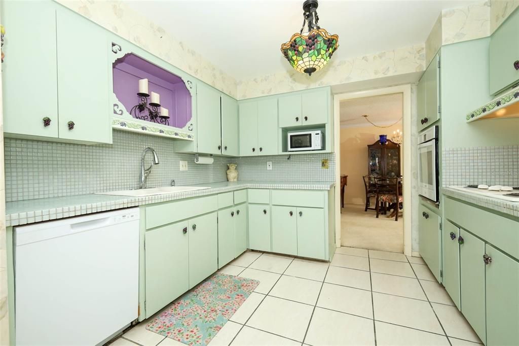 For Sale: $1,050,000 (2 beds, 2 baths, 1763 Square Feet)