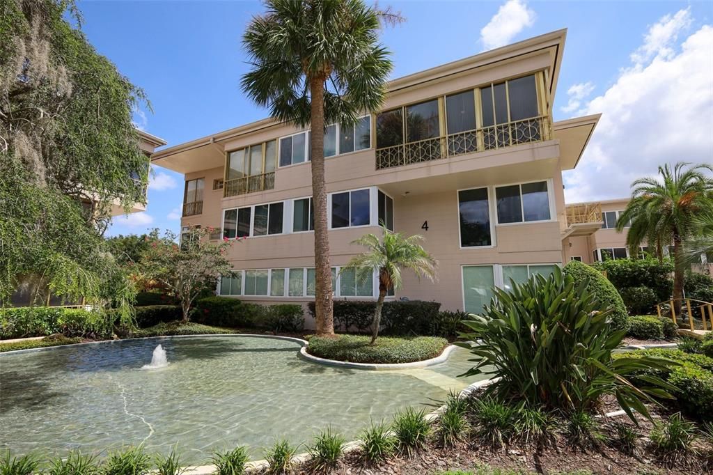 For Sale: $1,050,000 (2 beds, 2 baths, 1763 Square Feet)