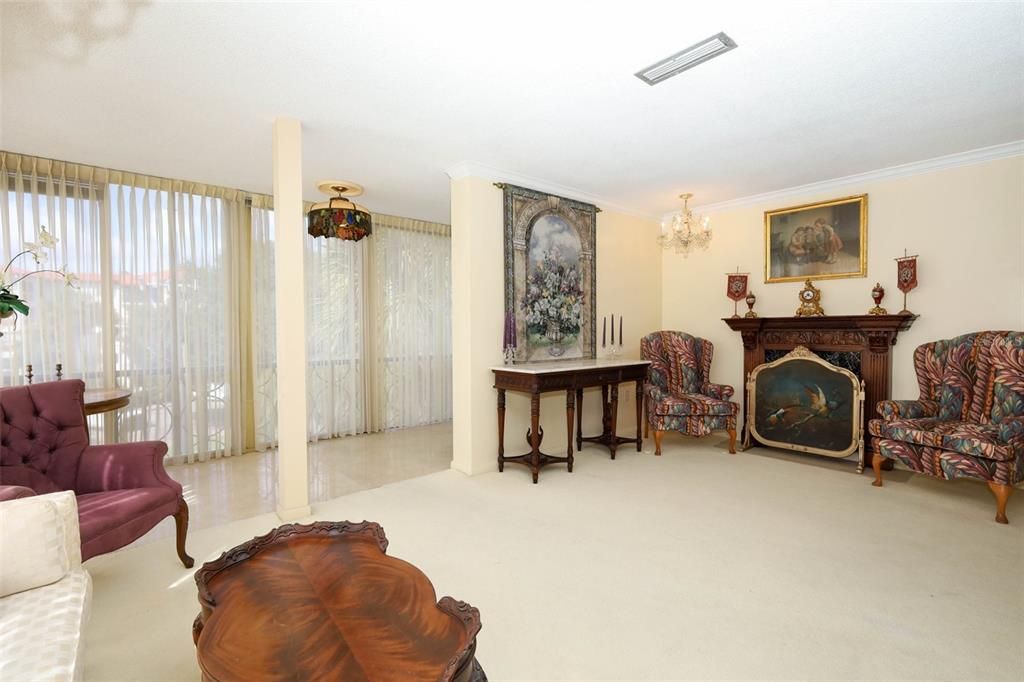 For Sale: $1,050,000 (2 beds, 2 baths, 1763 Square Feet)