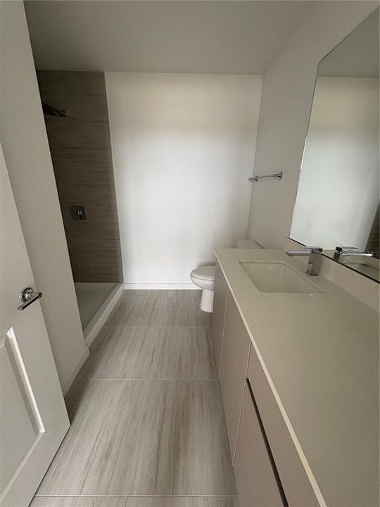 For Rent: $1,700 (2 beds, 2 baths, 1023 Square Feet)