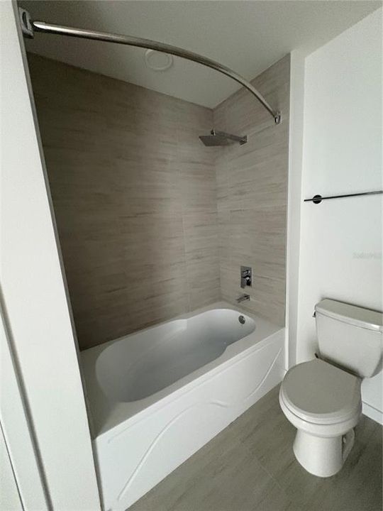For Rent: $1,700 (2 beds, 2 baths, 1023 Square Feet)