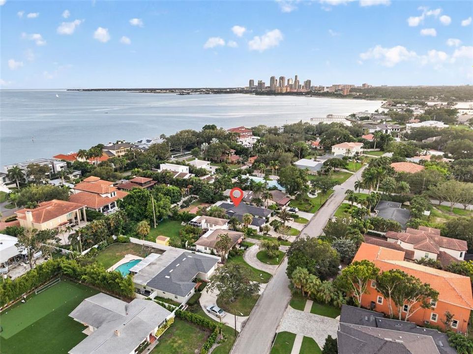 En Venta: $1,695,000 (4 camas, 4 baños, 2598 Pies cuadrados)