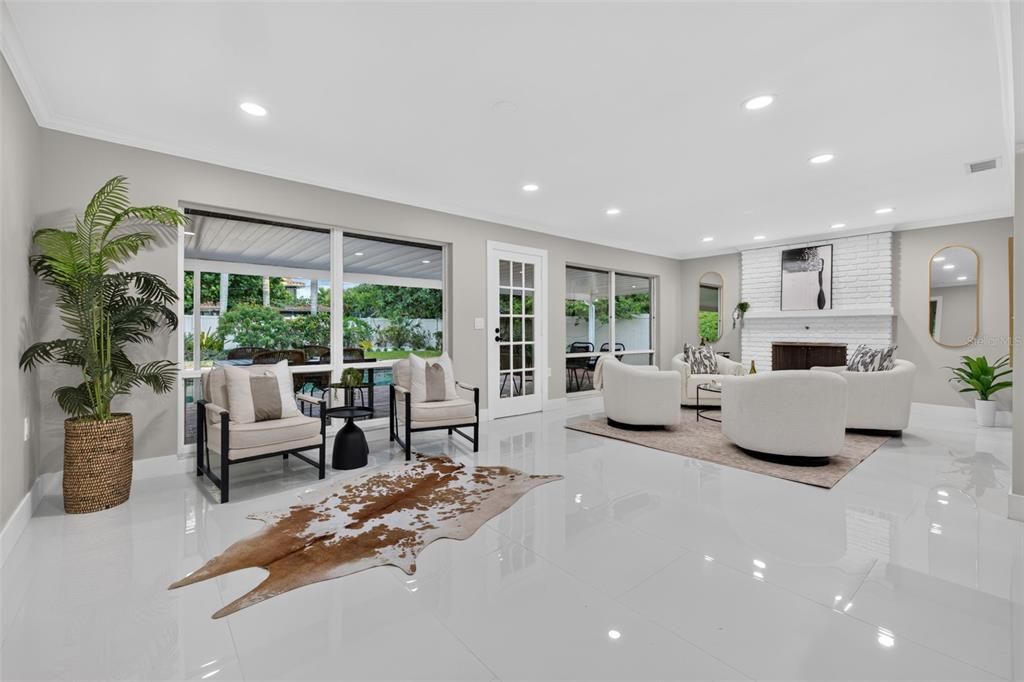 En Venta: $1,695,000 (4 camas, 4 baños, 2598 Pies cuadrados)