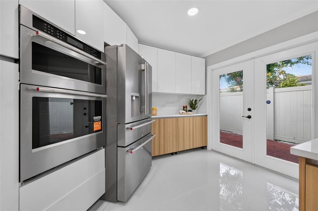 En Venta: $1,695,000 (4 camas, 4 baños, 2598 Pies cuadrados)