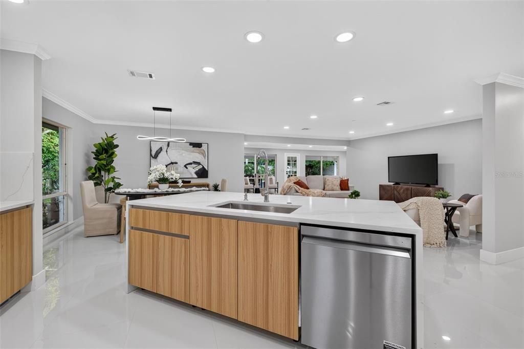 En Venta: $1,695,000 (4 camas, 4 baños, 2598 Pies cuadrados)