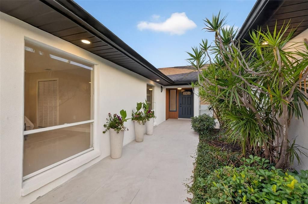 En Venta: $1,695,000 (4 camas, 4 baños, 2598 Pies cuadrados)