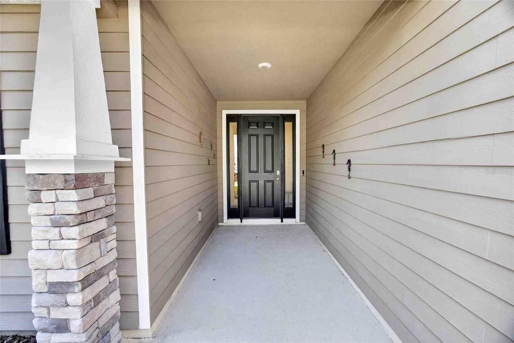 For Sale: $389,000 (3 beds, 2 baths, 1800 Square Feet)