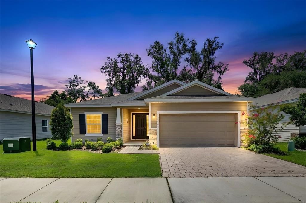 For Sale: $389,000 (3 beds, 2 baths, 1800 Square Feet)