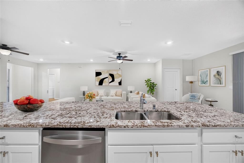 For Sale: $389,000 (3 beds, 2 baths, 1800 Square Feet)