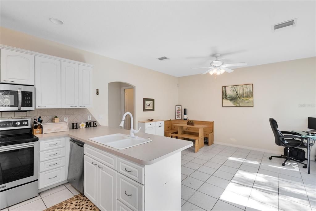 For Sale: $394,900 (4 beds, 2 baths, 2197 Square Feet)