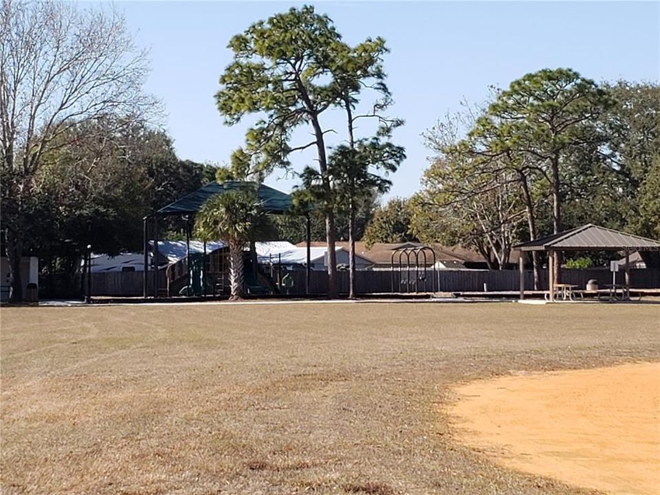 For Sale: $394,900 (4 beds, 2 baths, 2197 Square Feet)