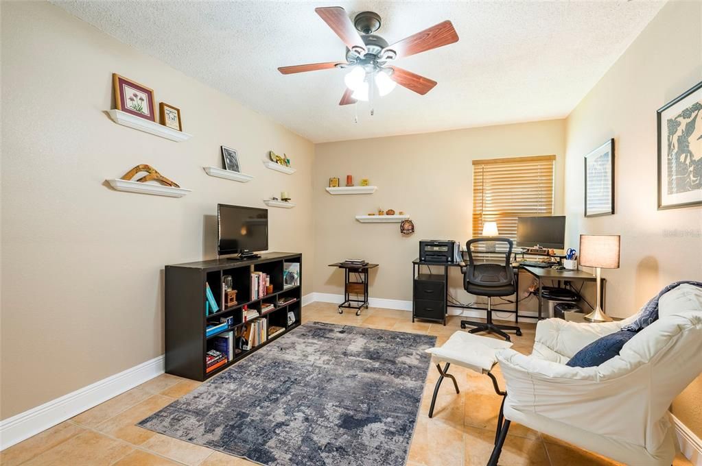 En Venta: $995,000 (3 camas, 2 baños, 2078 Pies cuadrados)