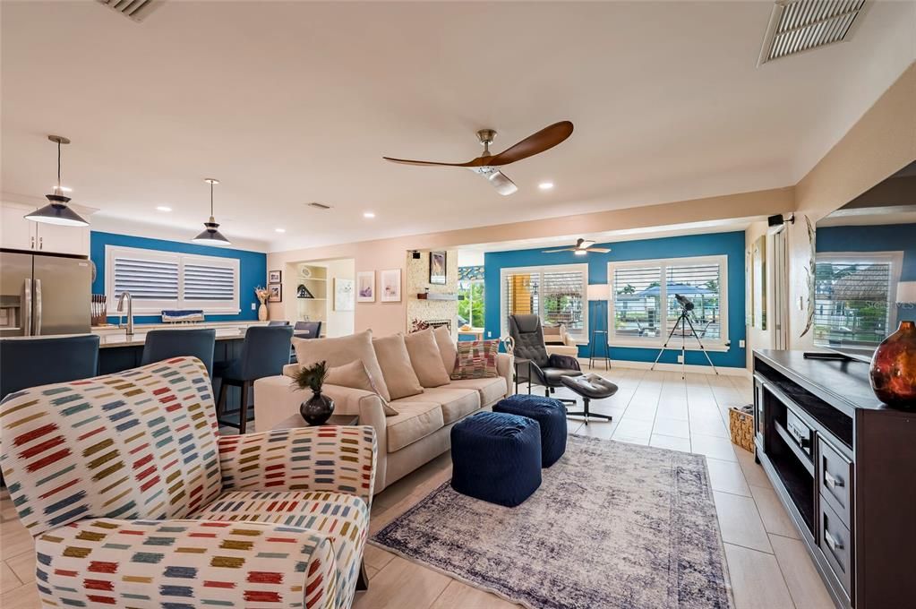 En Venta: $995,000 (3 camas, 2 baños, 2078 Pies cuadrados)