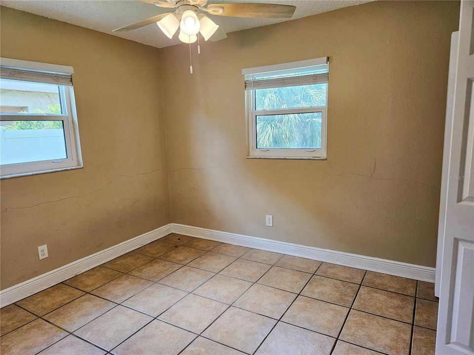 En Venta: $369,900 (3 camas, 2 baños, 1155 Pies cuadrados)